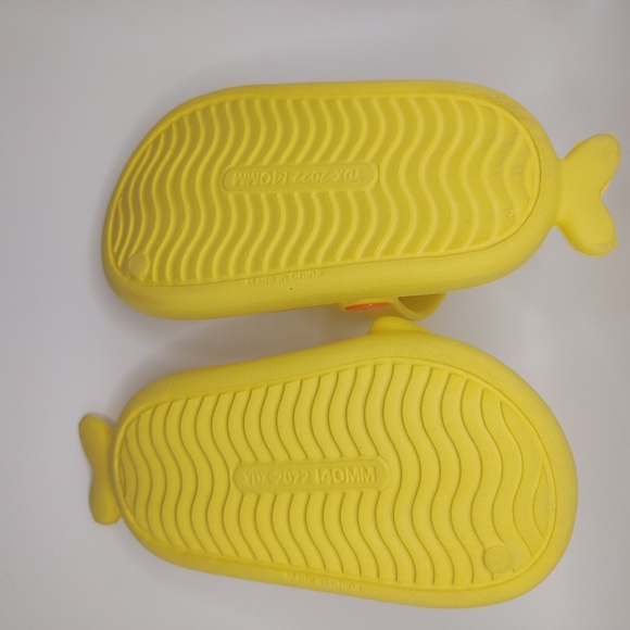 3/$25 -2 Pairs of toddler shoes from PatPat - Picture 8 of 11